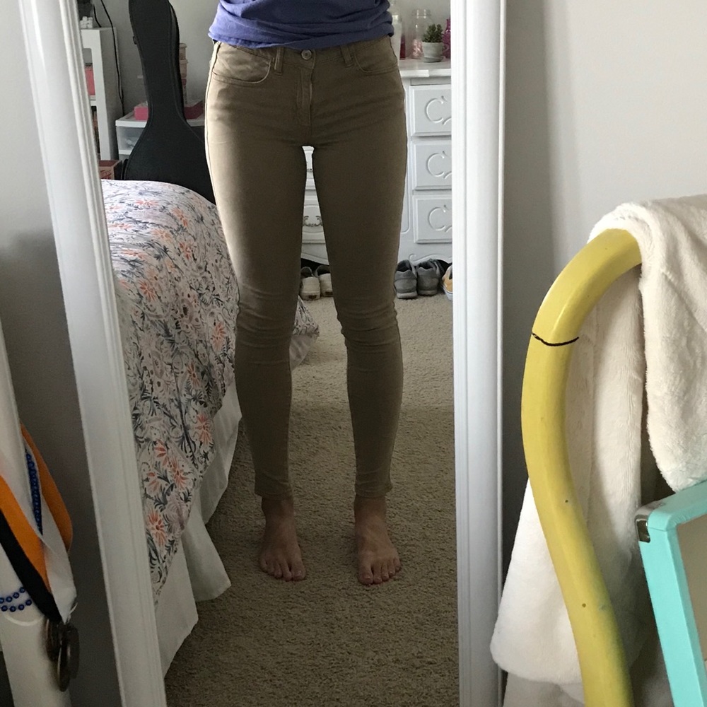 American Eagle khaki pants (super stretch X)
